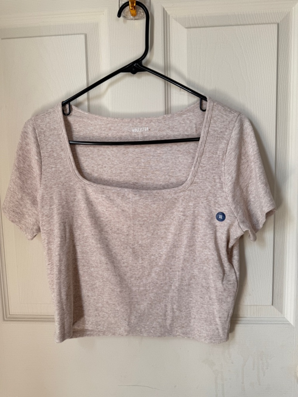 Hollister Women's Scoop Neck Crop Top in Mauve Heather